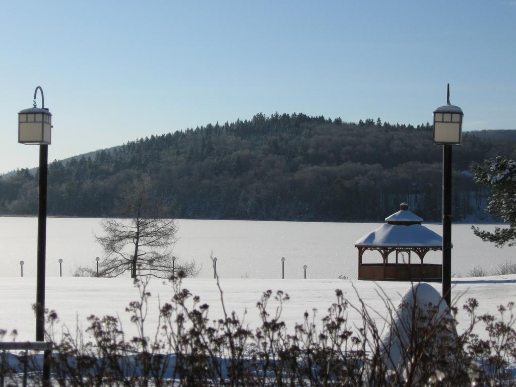 Le Manoir Du Lac Delage Stoneham Esterno foto